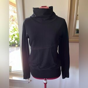 BLACK FUNNEL NECK SWEATSHIRT